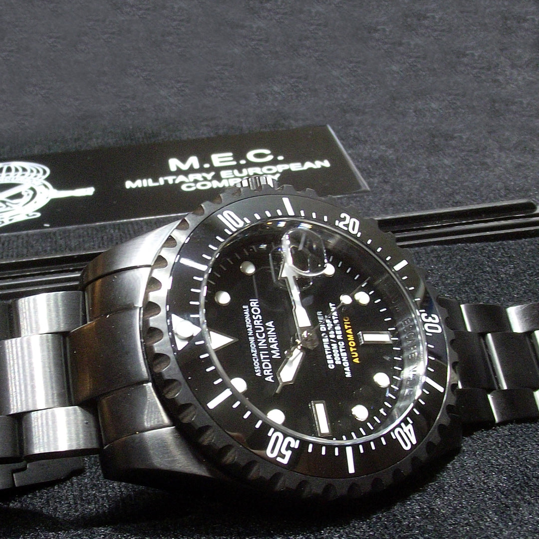 M.E.C. Watch National Association Arditi Incursori Marina 45mm Black Automatic Steel Finish PVD ​​BlackGa3-PBR（25）