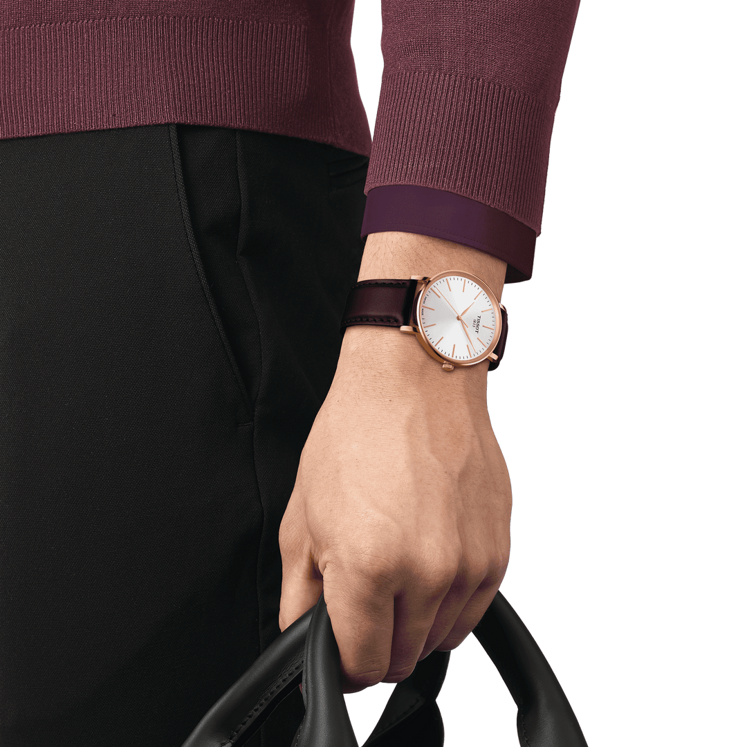Tissot 腕時計 Everytime Gent 40 mm シルバークォーツスチール PVD 仕上げピンクゴールド T143.410.36.011.00
